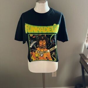 Black Cropped Graphic T-Shirt